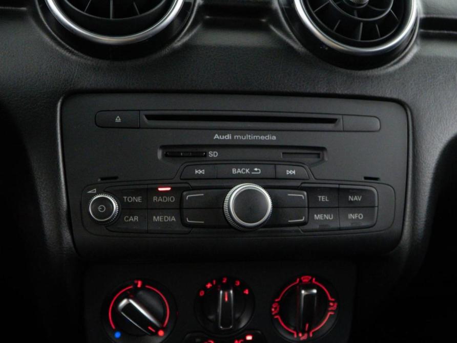 Audi A1 I (8X) Москва  - изображение 16