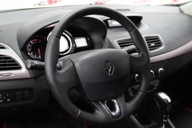 Renault Fluence I Рестайлинг с пробегом 2014 года, цена 755 550 рублей, 120339 км, седан, Автокод Объявления