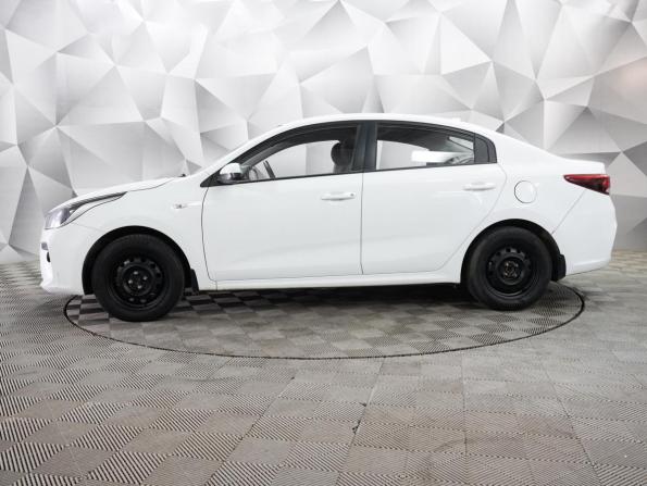 Kia Rio IV с пробегом 2019 года, цена 1 022 000 рублей, 110000 км, седан, Автокод Объявления