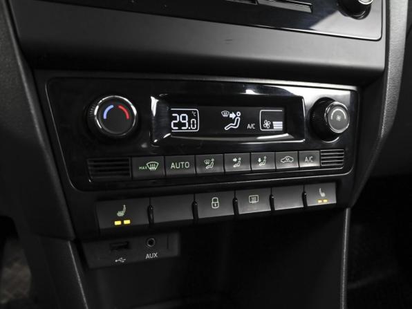 Skoda Rapid I с пробегом 2016 года, цена 1 239 000 рублей, 183372 км, лифтбек, Автокод Объявления