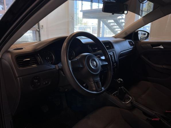 Volkswagen Jetta VI с пробегом 2013 года, цена 890 000 рублей, 257948 км, седан, Автокод Объявления