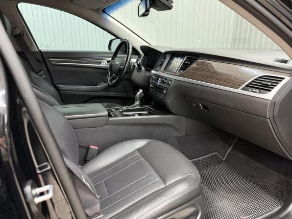 Hyundai Genesis II с пробегом 2015 года, цена 2 145 000 рублей, 147558 км, седан, Автокод Объявления