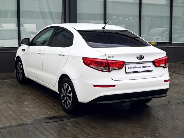 Kia Rio III Рестайлинг с пробегом 2015 года, цена 999 000 рублей, 142354 км, седан, Автокод Объявления