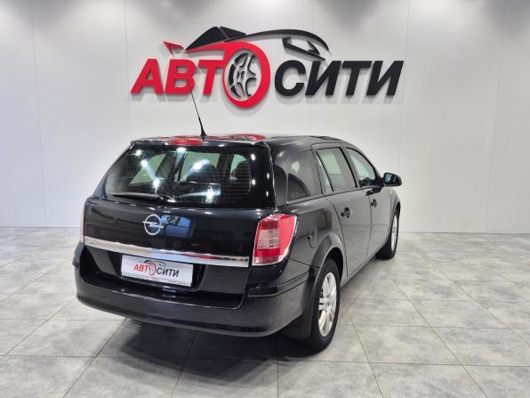 Opel Astra H Рестайлинг с пробегом 2012 года, цена 600 000 рублей, 215000 км, универсал, Автокод Объявления