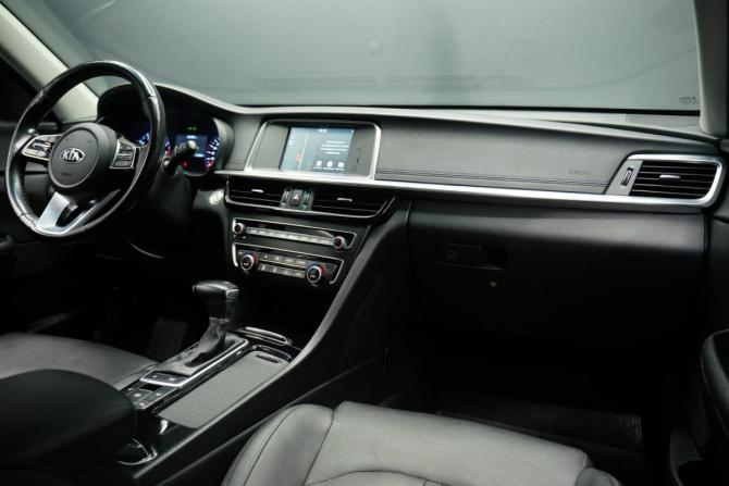 Kia Optima IV Рестайлинг с пробегом 2018 года, цена 1 999 000 рублей, 114000 км, седан, Автокод Объявления