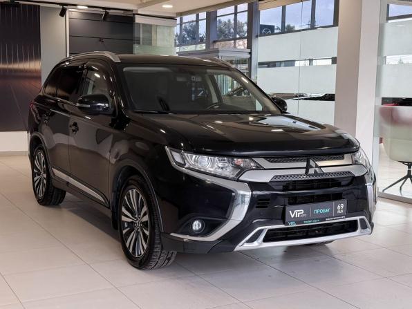 Mitsubishi Outlander III Рестайлинг 3 с пробегом 2019 года, цена 1 950 000 рублей, 122538 км, внедорожник, Автокод Объявления