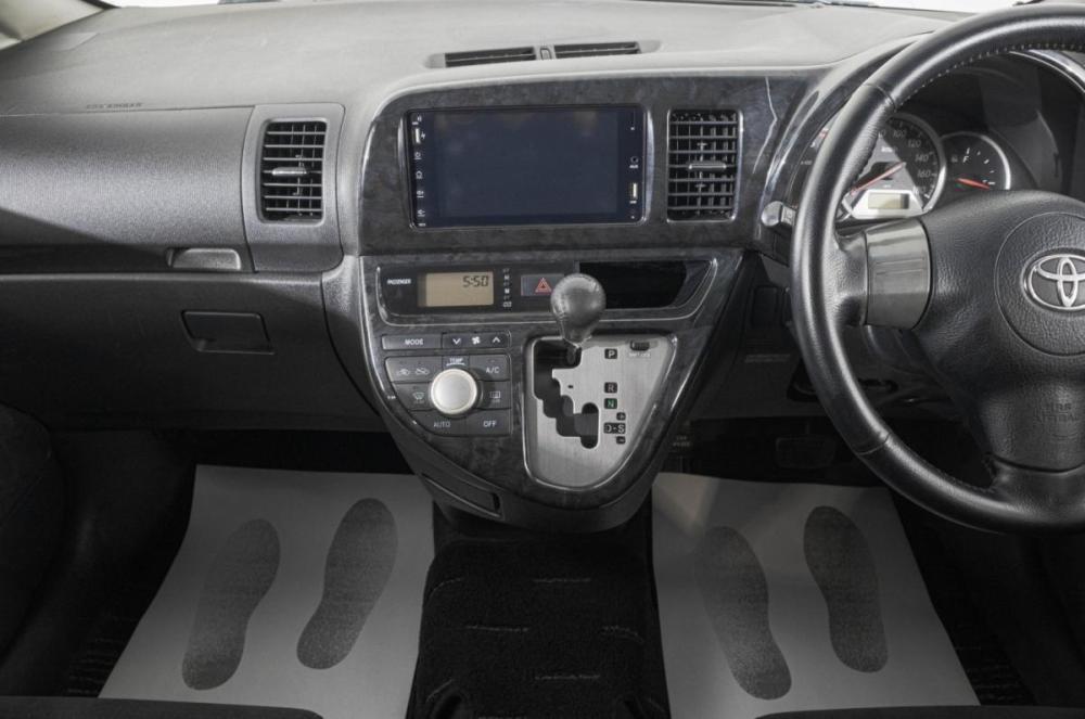 Toyota Wish I Рестайлинг Барнаул  - изображение 16