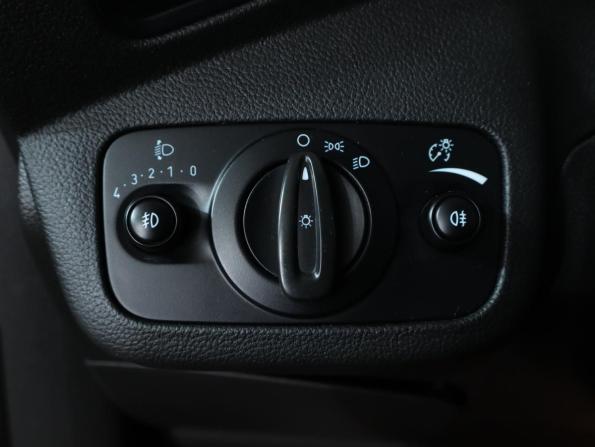 Ford Kuga II Рестайлинг с пробегом 2016 года, цена 1 299 000 рублей, 190810 км, внедорожник, Автокод Объявления