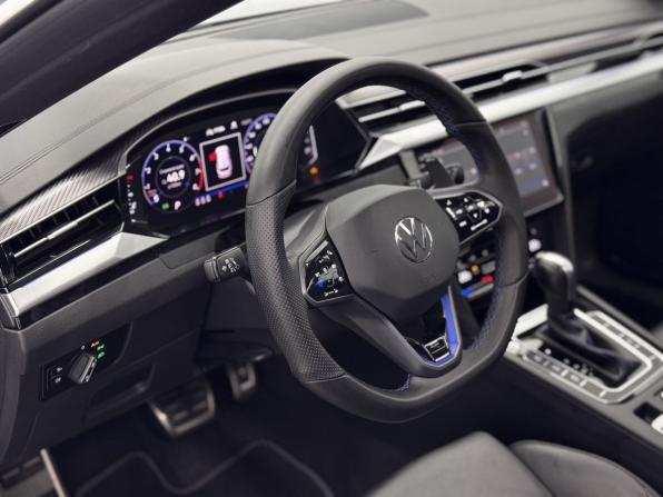 Volkswagen Arteon R с пробегом 2021 года, цена 6 500 000 рублей, 33459 км, универсал, Автокод Объявления
