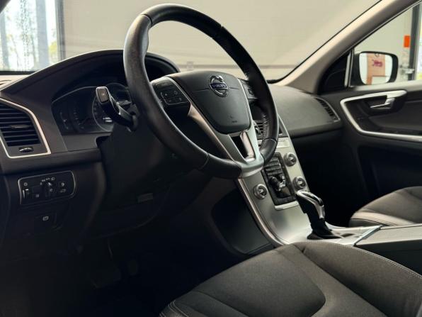 Volvo XC60 I Рестайлинг с пробегом 2017 года, цена 2 250 000 рублей, 179000 км, внедорожник, Автокод Объявления