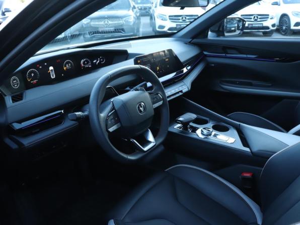 Changan UNI-V I с пробегом 2024 года, цена 2 328 000 рублей, 16229 км, лифтбек, Автокод Объявления