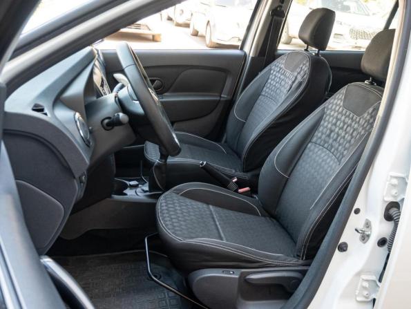 Renault Logan II Рестайлинг с пробегом 2022 года, цена 915 000 рублей, 109747 км, седан, Автокод Объявления