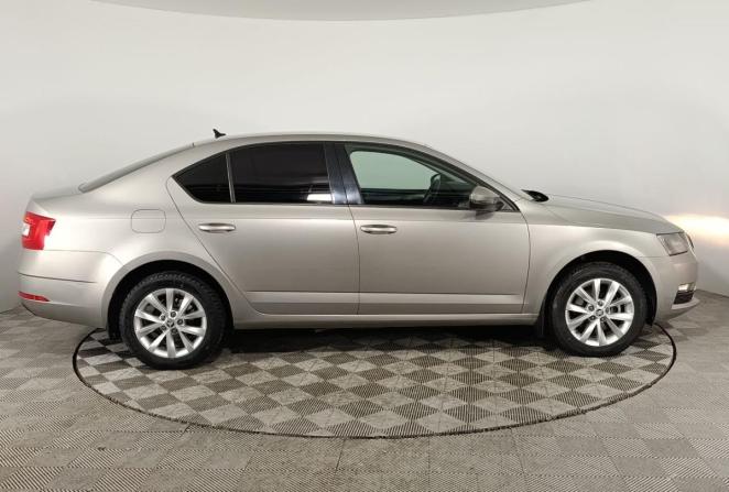 Skoda Octavia III (A7) Рестайлинг с пробегом 2019 года, цена 1 890 000 рублей, 110435 км, лифтбек, Автокод Объявления