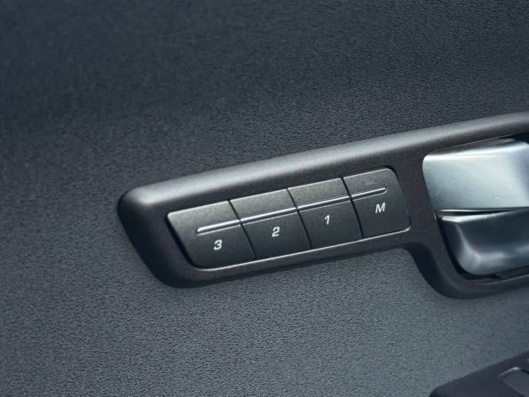Land Rover Range Rover Evoque I с пробегом 2014 года, цена 1 899 000 рублей, 186037 км, внедорожник, Автокод Объявления