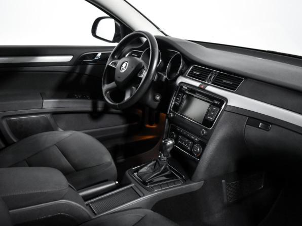 Skoda Superb II Рестайлинг с пробегом 2015 года, цена 1 180 000 рублей, 137000 км, лифтбек, Автокод Объявления