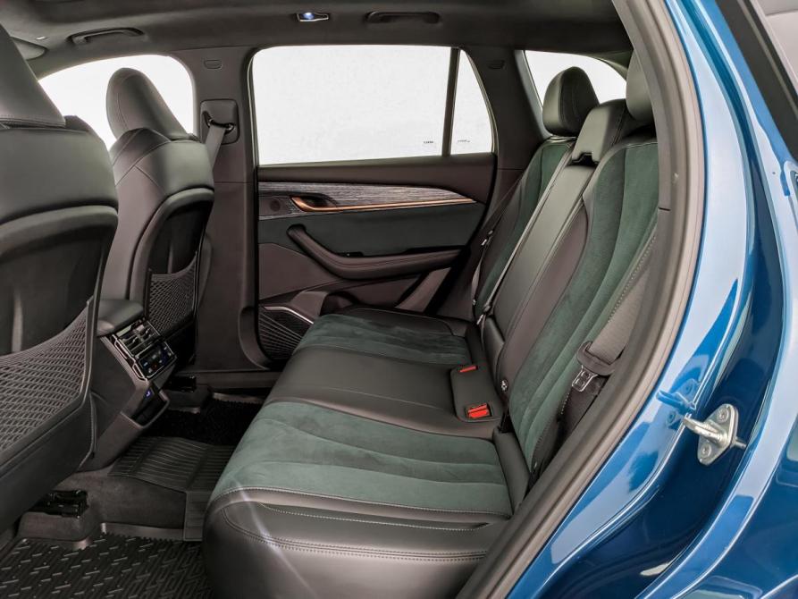 Geely Monjaro I Москва  - изображение 12