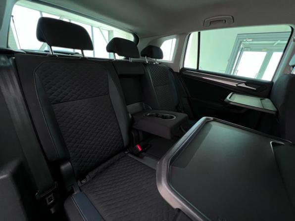 Volkswagen Tiguan II с пробегом 2019 года, цена 2 200 000 рублей, 111047 км, внедорожник, Автокод Объявления