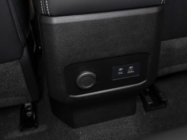 Mitsubishi L200 VI с пробегом 2025 года, цена 5 290 000 рублей, 15 км, пикап, Автокод Объявления