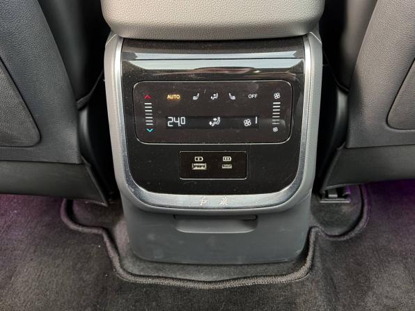 Hongqi HS7 II с пробегом 2025 года, цена 4 255 000 рублей, 3072 км, внедорожник, Автокод Объявления
