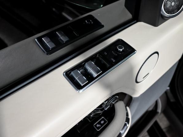 Land Rover Range Rover IV Рестайлинг с пробегом 2018 года, цена 6 400 000 рублей, 118032 км, внедорожник, Автокод Объявления