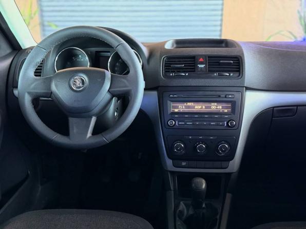 Skoda Yeti I Рестайлинг с пробегом 2014 года, цена 1 320 000 рублей, 140455 км, внедорожник, Автокод Объявления