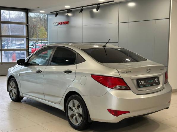 Hyundai Solaris I Рестайлинг с пробегом 2014 года, цена 897 000 рублей, 199433 км, седан, Автокод Объявления
