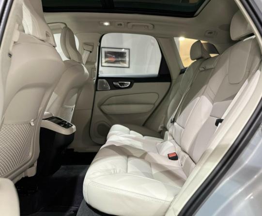 Volvo XC60 II Рестайлинг 2 с пробегом 2026 года, цена 7 800 000 рублей, 10 км, внедорожник, Автокод Объявления