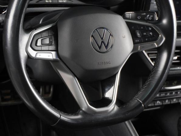 Volkswagen Polo VI с пробегом 2022 года, цена 1 615 000 рублей, 138398 км, лифтбек, Автокод Объявления