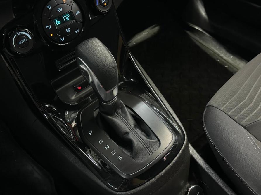 Ford Fiesta Mk6 Рестайлинг Санкт-Петербург  - изображение 17