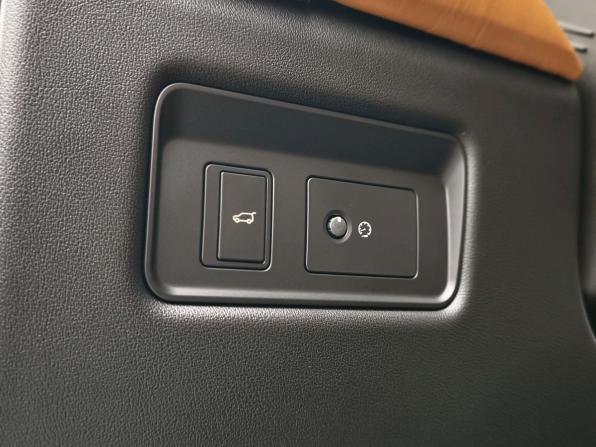 Land Rover Range Rover IV Рестайлинг с пробегом 2019 года, цена 7 490 000 рублей, 93215 км, внедорожник, Автокод Объявления
