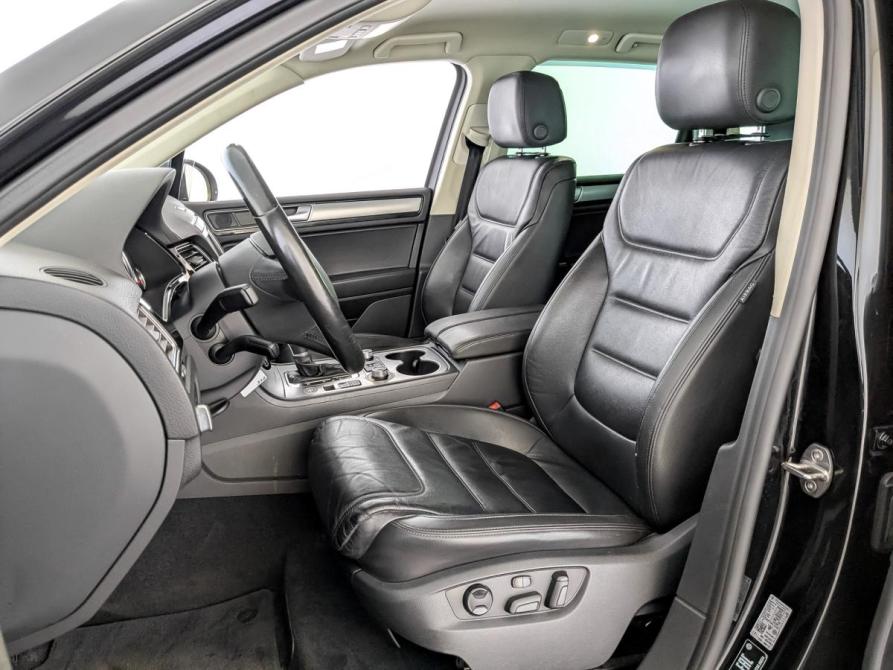 Volkswagen Touareg II Рестайлинг Москва  - изображение 20