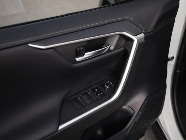 Toyota RAV4 V (XA50) с пробегом 2022 года, цена 3 739 000 рублей, 16963 км, внедорожник, Автокод Объявления