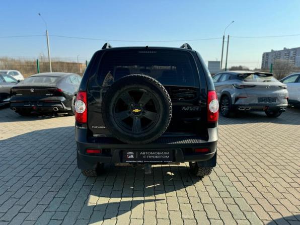 Chevrolet Niva I Рестайлинг с пробегом 2015 года, цена 730 000 рублей, 31900 км, внедорожник, Автокод Объявления