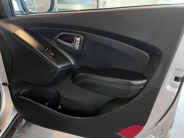 Hyundai ix35 I Рестайлинг с пробегом 2014 года, цена 1 500 000 рублей, 148999 км, внедорожник, Автокод Объявления