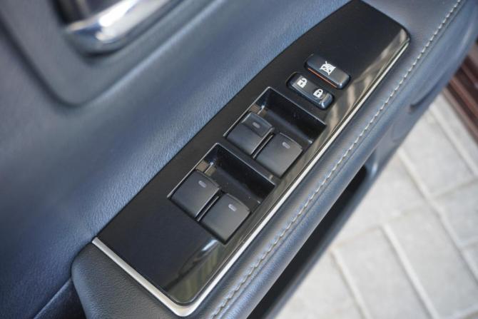 Lexus ES VI Рестайлинг с пробегом 2016 года, цена 2 390 000 рублей, 150428 км, седан, Автокод Объявления