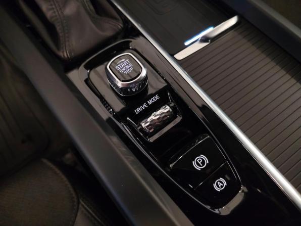 Volvo XC60 II с пробегом 2020 года, цена 4 128 000 рублей, 36729 км, внедорожник, Автокод Объявления