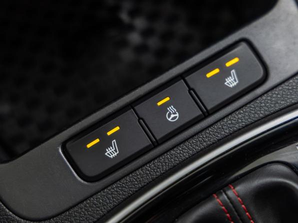 Kia Rio IV Рестайлинг с пробегом 2020 года, цена 1 638 000 рублей, 72019 км, хэтчбек, Автокод Объявления