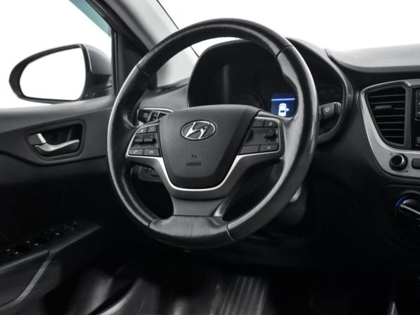 Hyundai Solaris II с пробегом 2018 года, цена 1 499 000 рублей, 40994 км, седан, Автокод Объявления