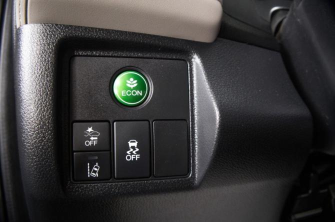 Honda HR-V II Рестайлинг с пробегом 2019 года, цена 2 349 000 рублей, 101932 км, внедорожник, Автокод Объявления