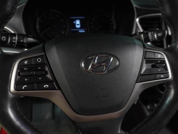 Hyundai Solaris II с пробегом 2018 года, цена 1 369 000 рублей, 96373 км, седан, Автокод Объявления
