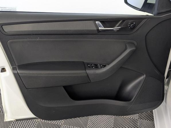 Skoda Rapid II с пробегом 2021 года, цена 1 300 000 рублей, 140280 км, лифтбек, Автокод Объявления