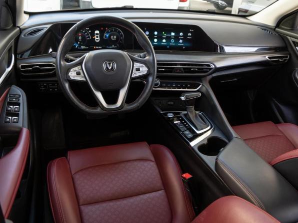 Changan Eado Plus с пробегом 2023 года, цена 1 620 000 рублей, 23794 км, седан, Автокод Объявления