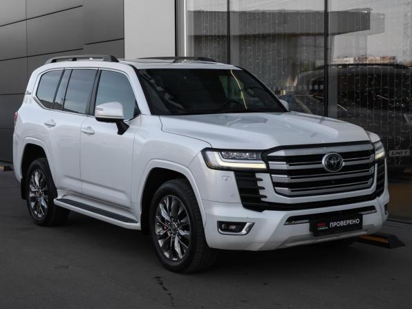 Toyota Land Cruiser 300 Series с пробегом 2021 года, цена 8 998 000 рублей, 139707 км, внедорожник, Автокод Объявления