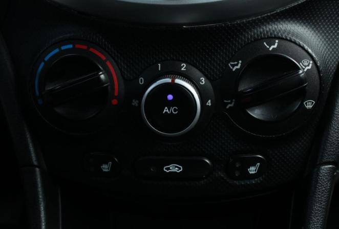 Hyundai Solaris I с пробегом 2012 года, цена 790 000 рублей, 247000 км, седан, Автокод Объявления
