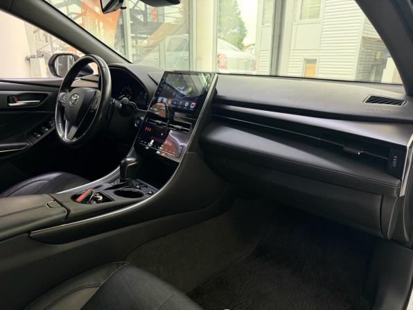 Toyota Avalon V с пробегом 2022 года, цена 3 190 000 рублей, 56000 км, седан, Автокод Объявления