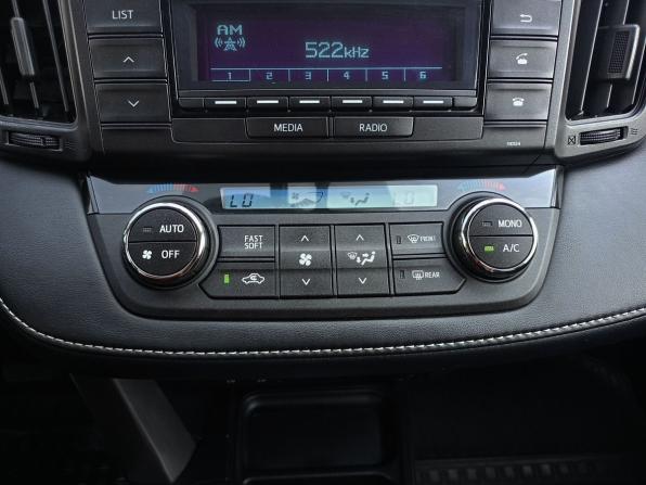 Toyota RAV4 IV (XA40) Рестайлинг с пробегом 2019 года, цена 2 360 000 рублей, 139452 км, внедорожник, Автокод Объявления