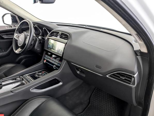 Jaguar F-Pace I с пробегом 2019 года, цена 3 759 000 рублей, 50880 км, внедорожник, Автокод Объявления
