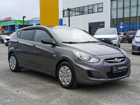 Hyundai Solaris I с пробегом 2013 года, цена 665 000 рублей, 172251 км, хэтчбек, Автокод Объявления