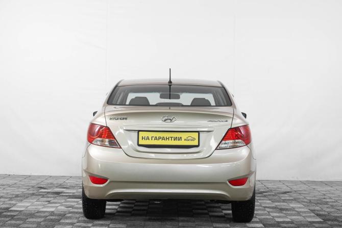 Hyundai Solaris I с пробегом 2013 года, цена 899 000 рублей, 145000 км, седан, Автокод Объявления