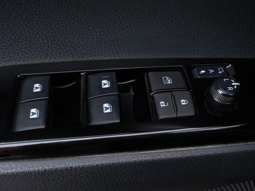 Toyota Camry VIII (XV70) Улан-Удэ  - изображение 17